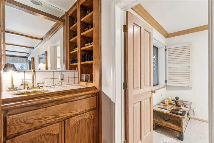 wet bar in the family room