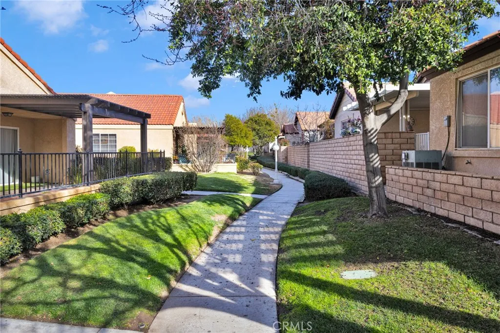 19047 Primrose Lane, Apple Valley, California 92308 home-pic-30