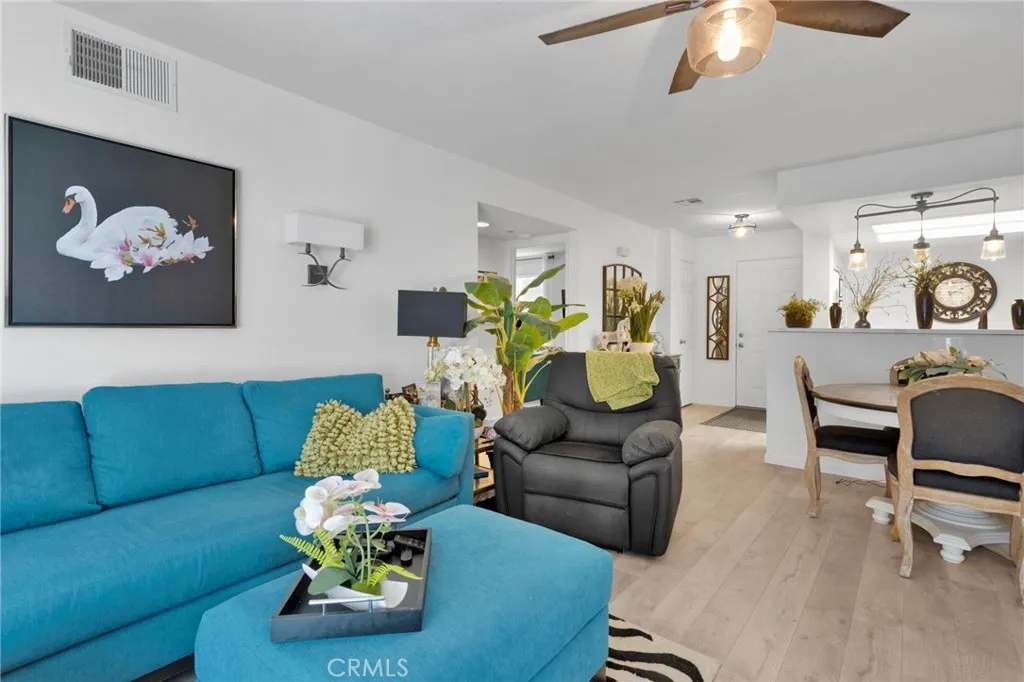 19047 Primrose Lane, Apple Valley, California 92308 home-pic-10