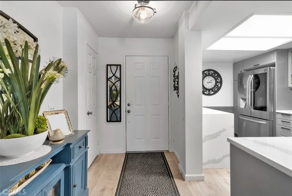 19047 Primrose Lane, Apple Valley, California 92308 home-pic-6