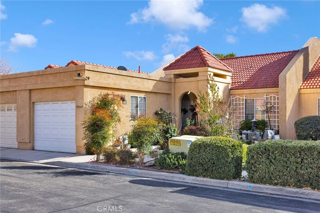 19047 Primrose Lane, Apple Valley, California 92308 home-pic-42