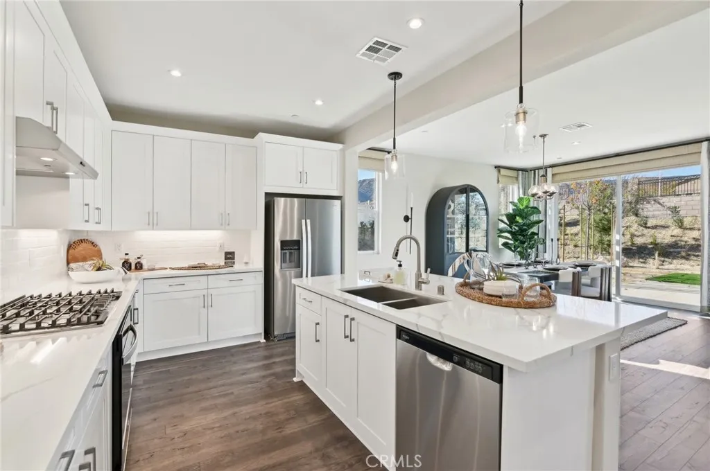 41830 Grenache Lane, Palmdale, California 93551 home-pic-16
