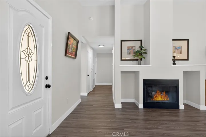 Hall to bedrooms
