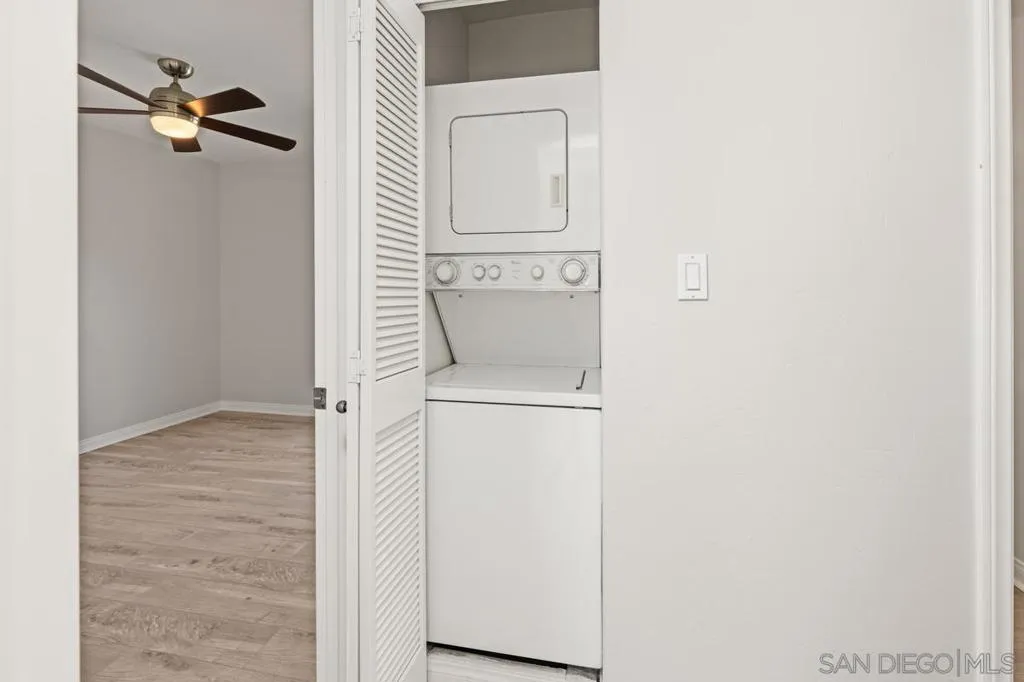 1915 Emerald St F, San Diego, California 92109 home-pic-14