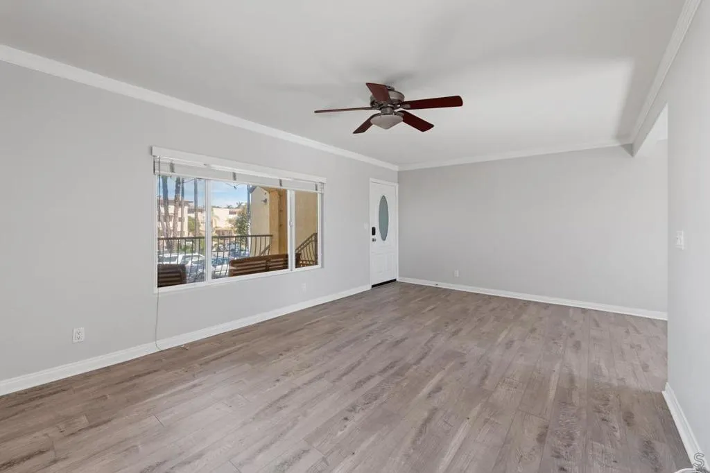 1915 Emerald St F, San Diego, California 92109 home-pic-20
