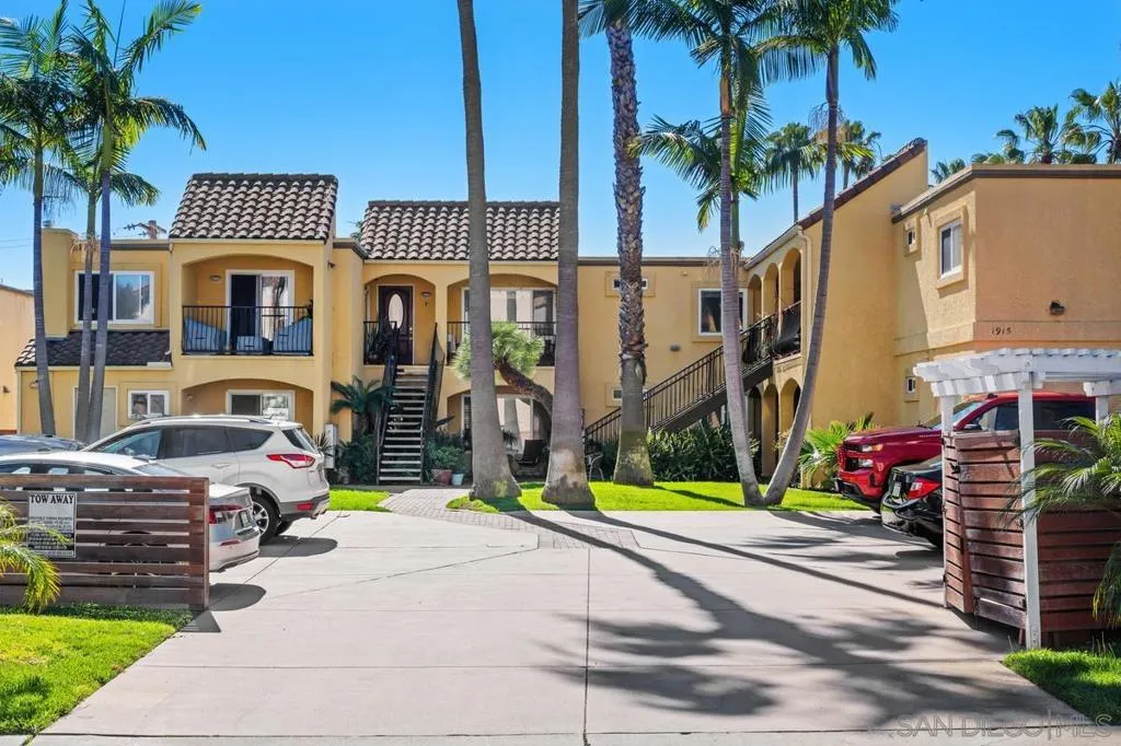 1915 Emerald St F, San Diego, California 92109 home-pic-25