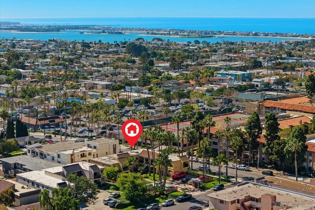 1915 Emerald St F, San Diego, California 92109 home-pic-31