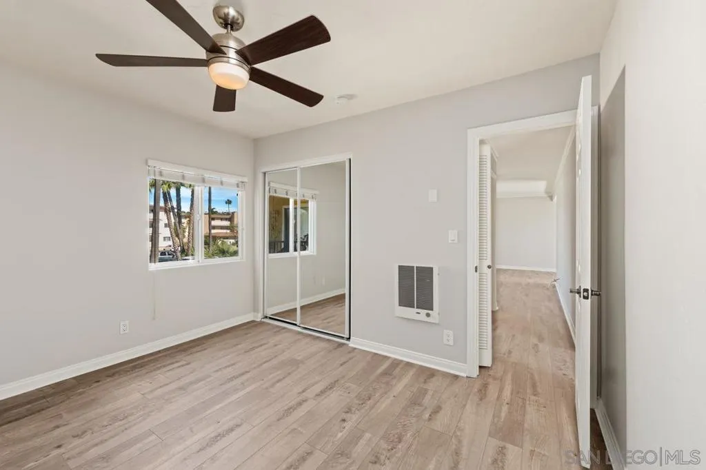 1915 Emerald St F, San Diego, California 92109 home-pic-10