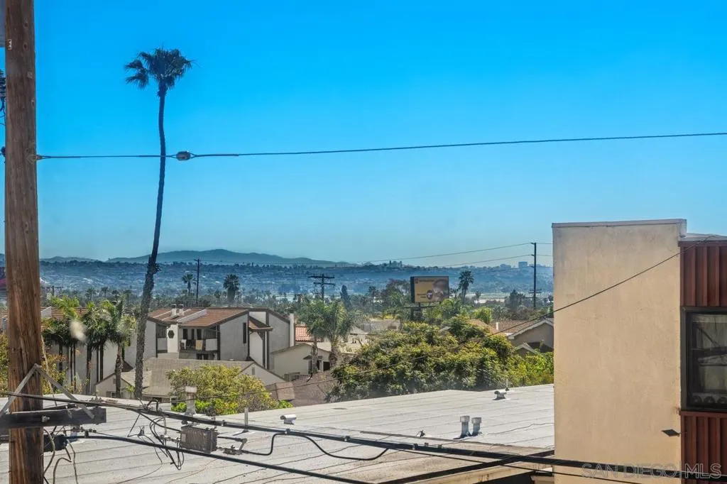 1915 Emerald St F, San Diego, California 92109 home-pic-17