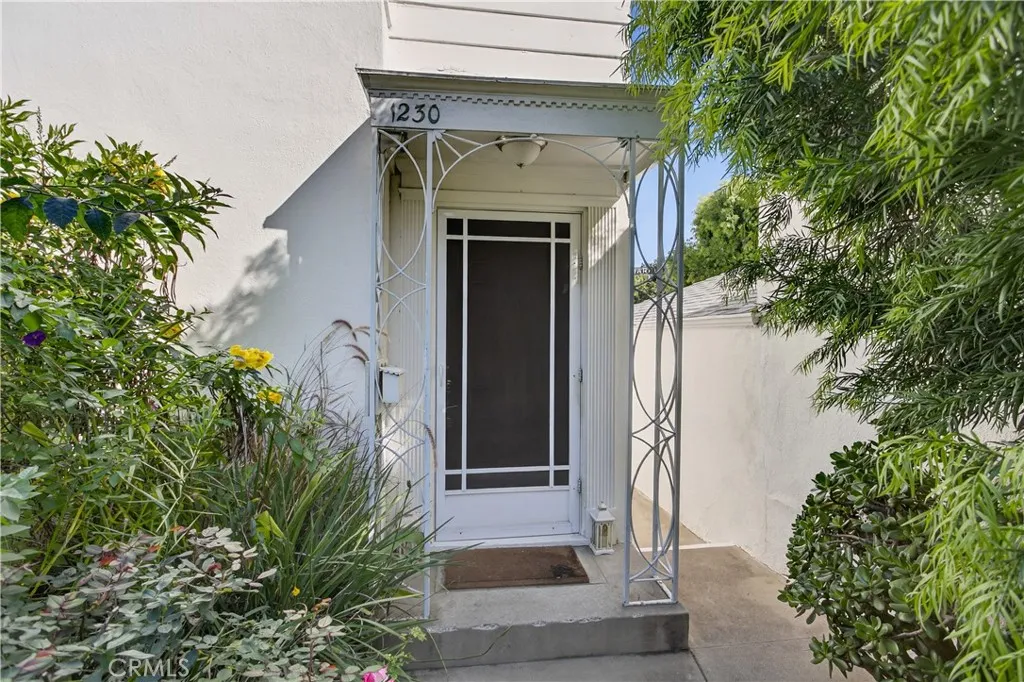 1225 Smithwood Drive, Los Angeles, California 90035 home-pic-3