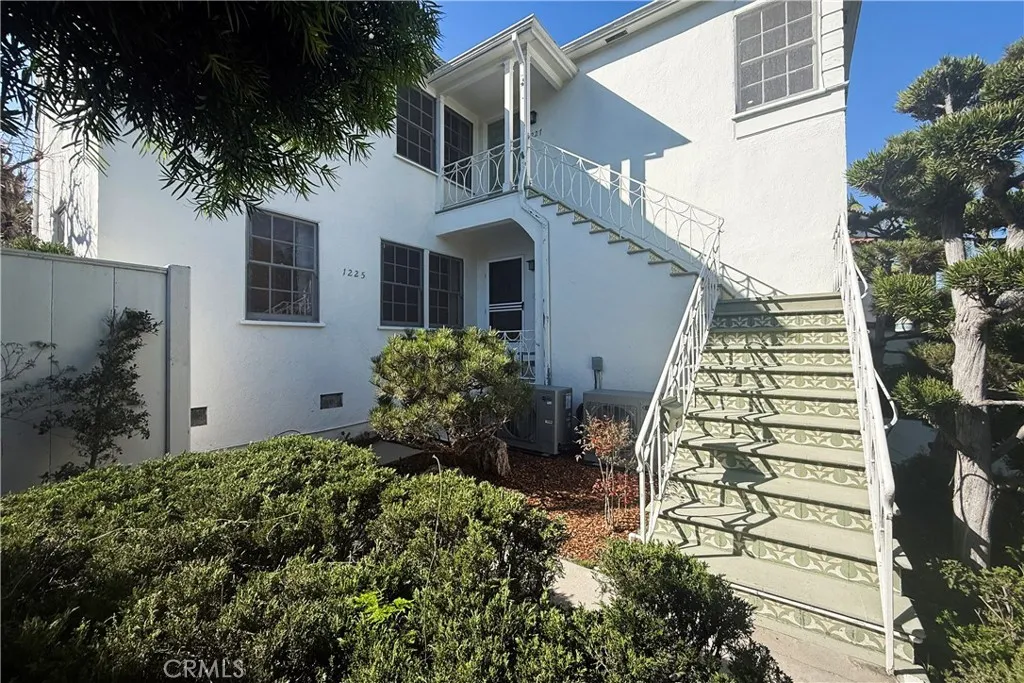 1225 Smithwood Drive, Los Angeles, California 90035 home-pic-19