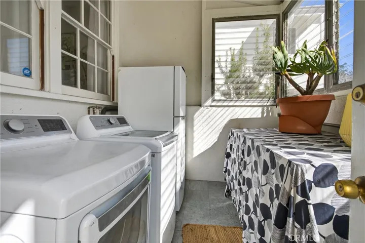 1230 Edris laundry porch.