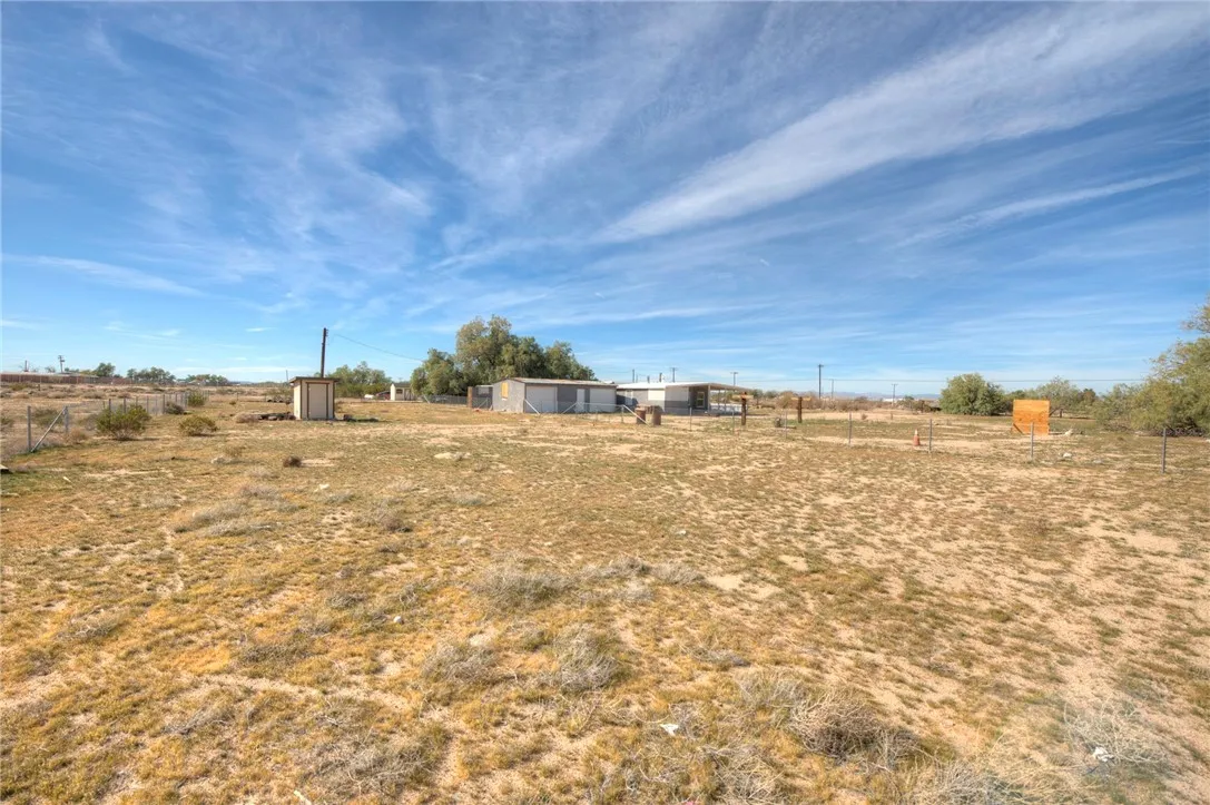 47631 Valley Center, Newberry Springs, California 92365 home-pic-39