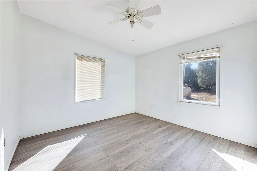 47631 Valley Center, Newberry Springs, California 92365 home-pic-15