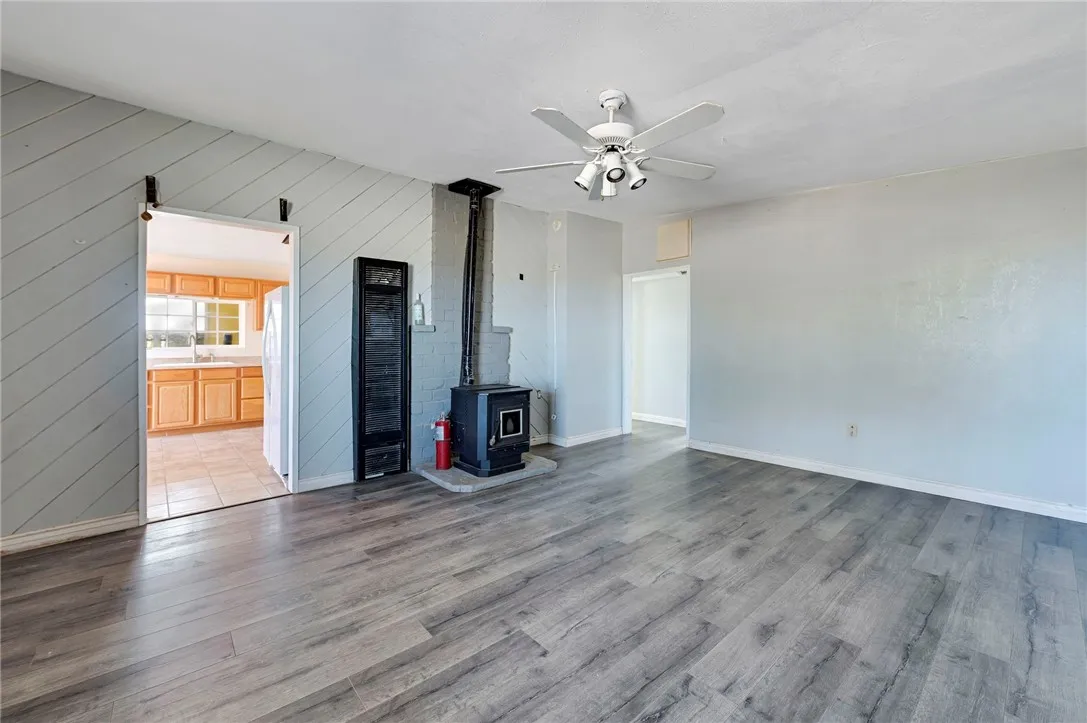 47631 Valley Center, Newberry Springs, California 92365 home-pic-13
