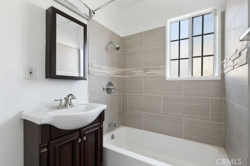 2117 Stewart Street, Santa Monica, California 90404 home-pic-17