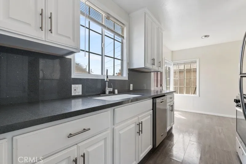 2117 Stewart Street, Santa Monica, California 90404 home-pic-15