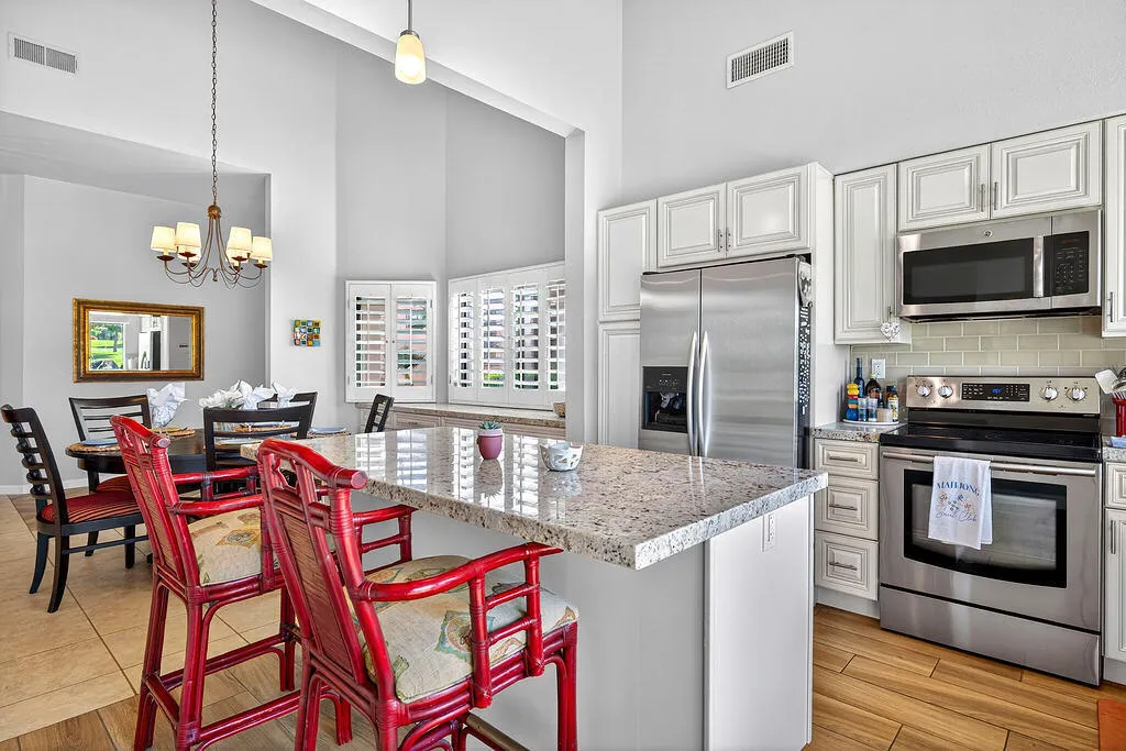 38843 Lobelia Circle, Palm Desert, California 92211 home-pic-8