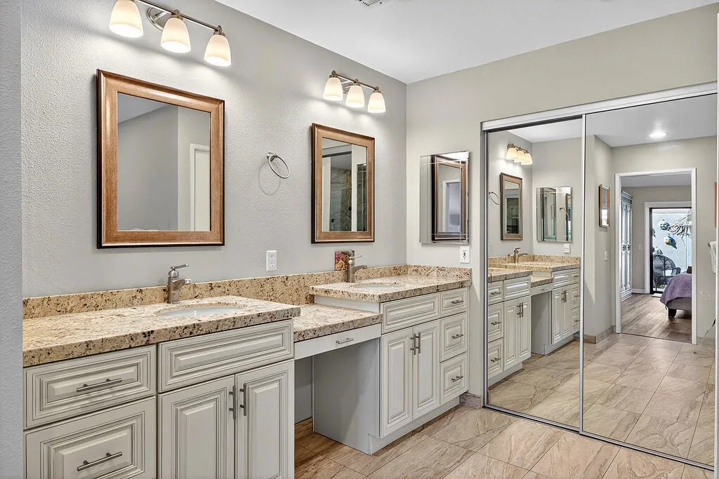 38843 Lobelia Circle, Palm Desert, California 92211 home-pic-17
