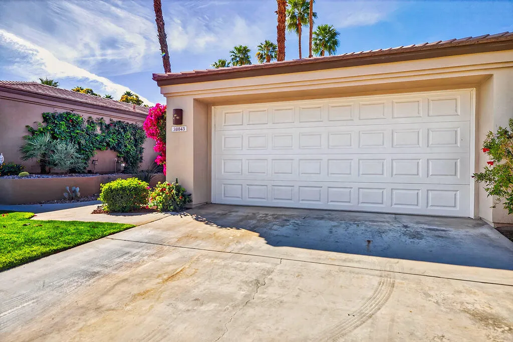 38843 Lobelia Circle, Palm Desert, California 92211 home-pic-25