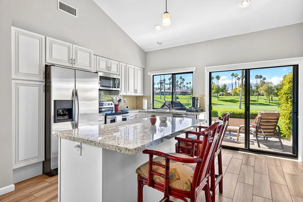 38843 Lobelia Circle, Palm Desert, California 92211 home-pic-9