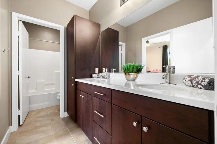 54-web-or-mls-8M4A2207