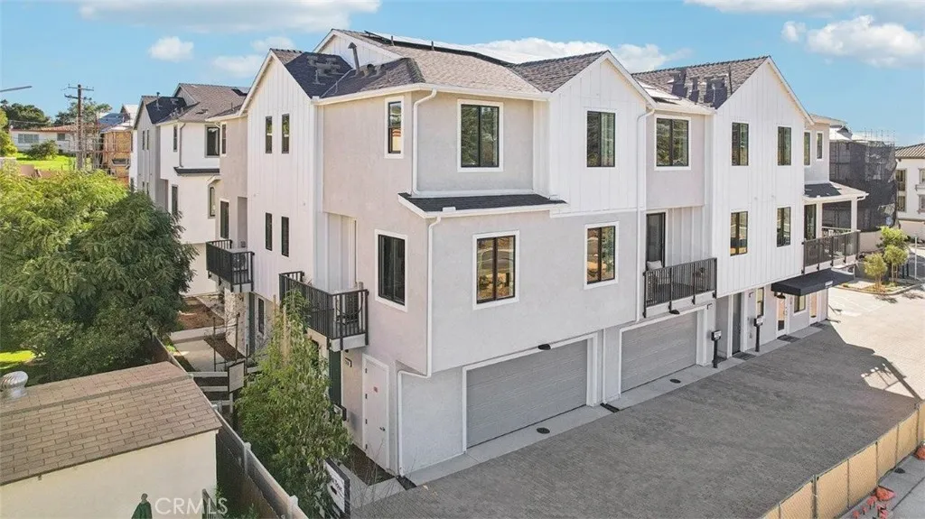 2338 Red Coral Glen, Escondido, California 92025 home-pic-1