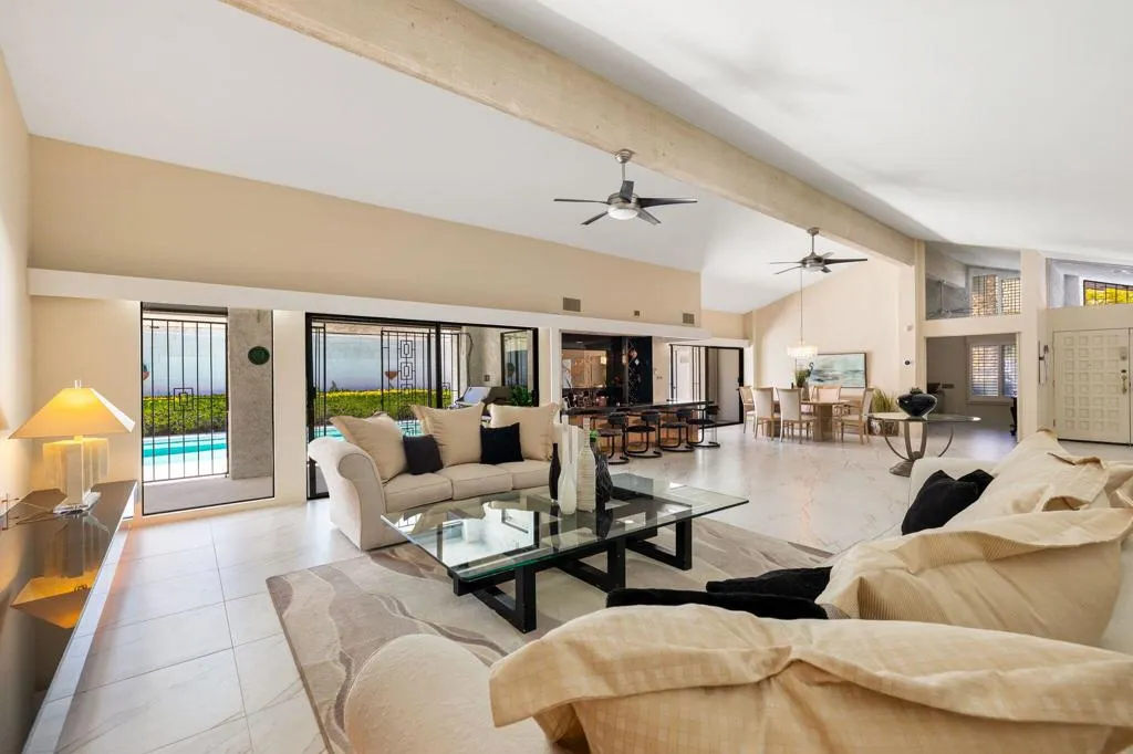 2082 S Madrona Drive, Palm Springs, California 92264 home-pic-17