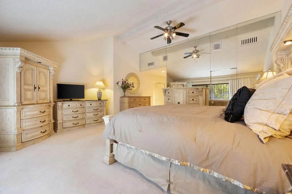 2082 S Madrona Drive, Palm Springs, California 92264 home-pic-31