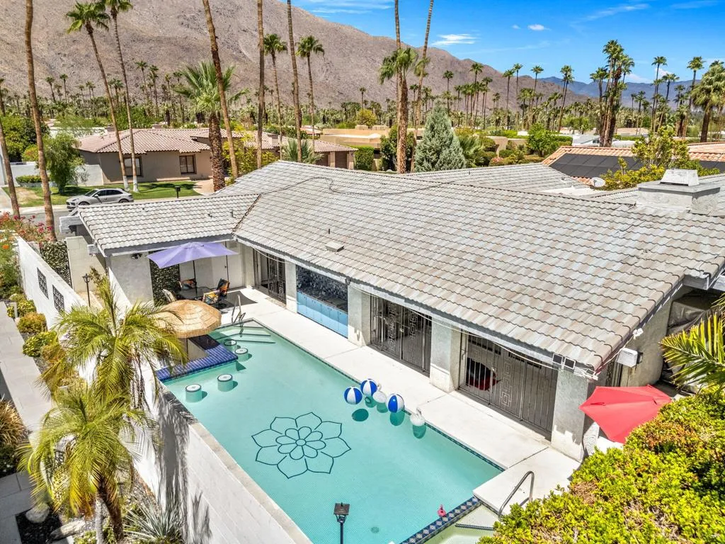 2082 S Madrona Drive, Palm Springs, California 92264 home-pic-10