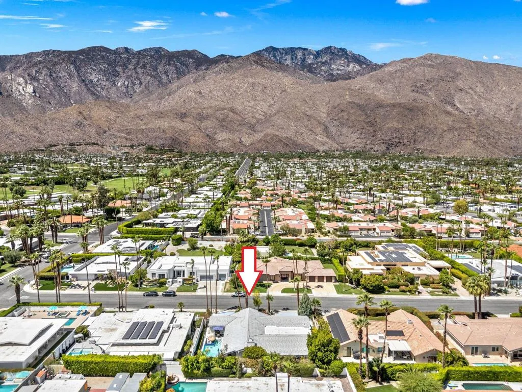 2082 S Madrona Drive, Palm Springs, California 92264 home-pic-43