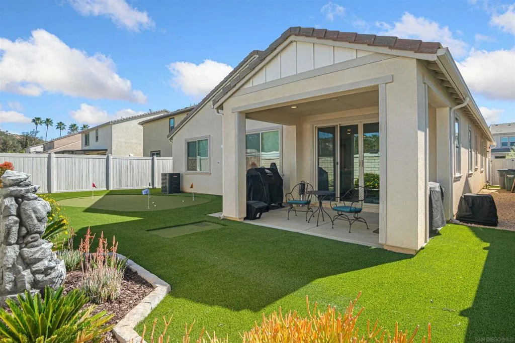27936 Autumn Ct, Valley Center, California 92082 home-pic-3
