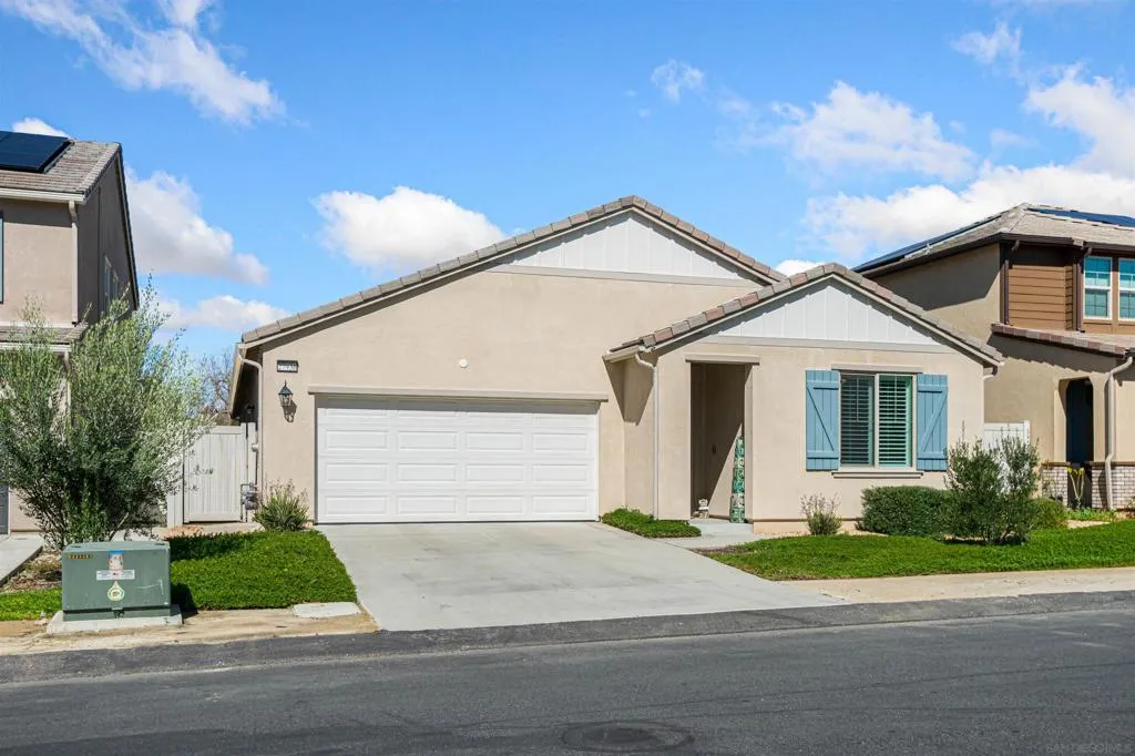 27936 Autumn Ct, Valley Center, California 92082 home-pic-1