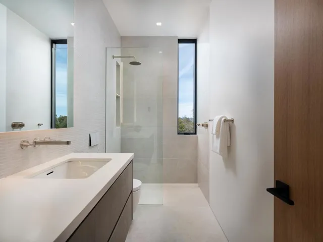 100 New Place Road, Hillsborough, California 94010