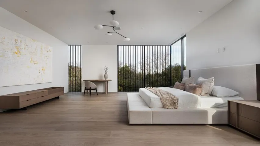 100 New Place Road, Hillsborough, California 94010