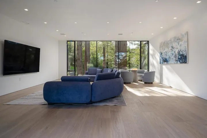 100 New Place Road, Hillsborough, California 94010