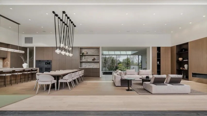 100 New Place Road, Hillsborough, California 94010