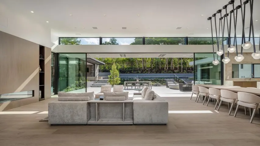 100 New Place Road, Hillsborough, California 94010