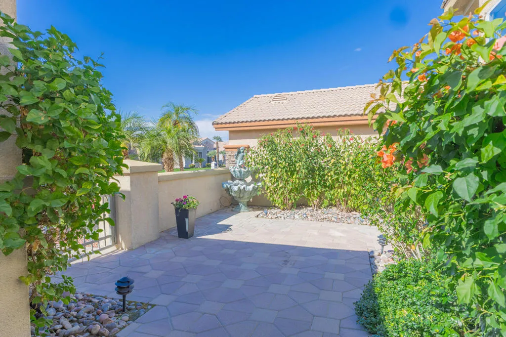 44074 Royal Troon Drive, Indio, California 92201 home-pic-35