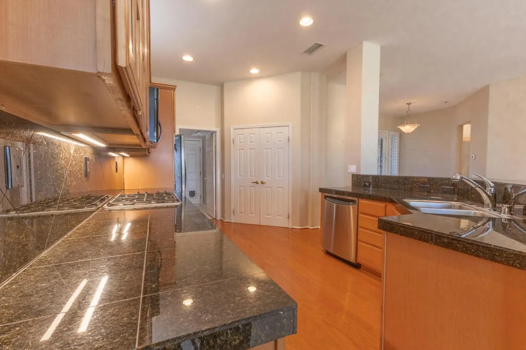 44074 Royal Troon Drive, Indio, California 92201 home-pic-6