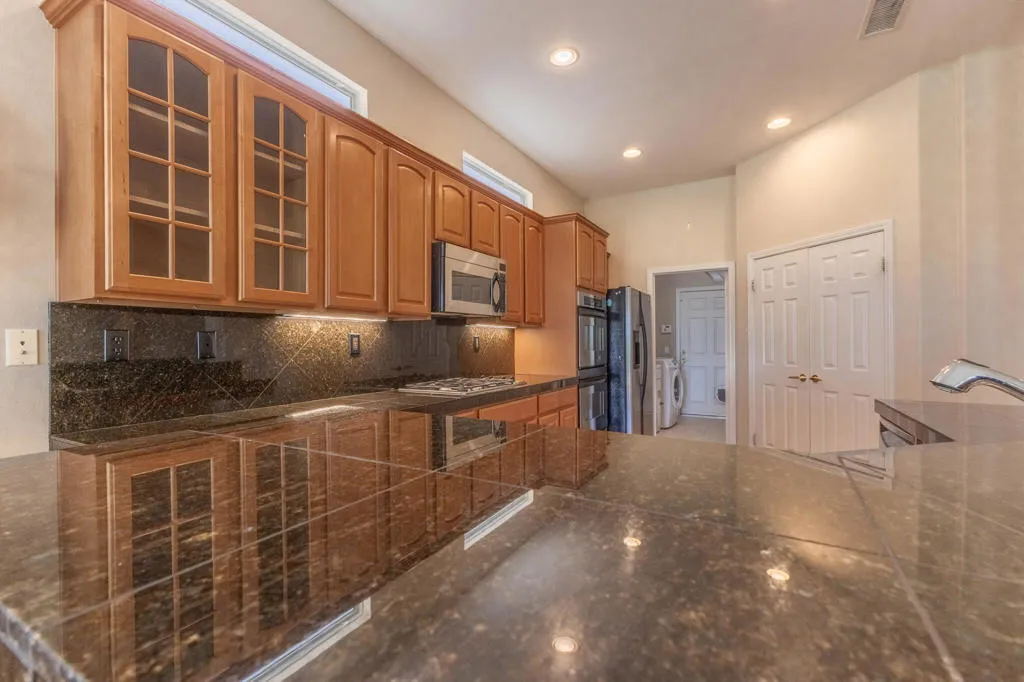 44074 Royal Troon Drive, Indio, California 92201 home-pic-7