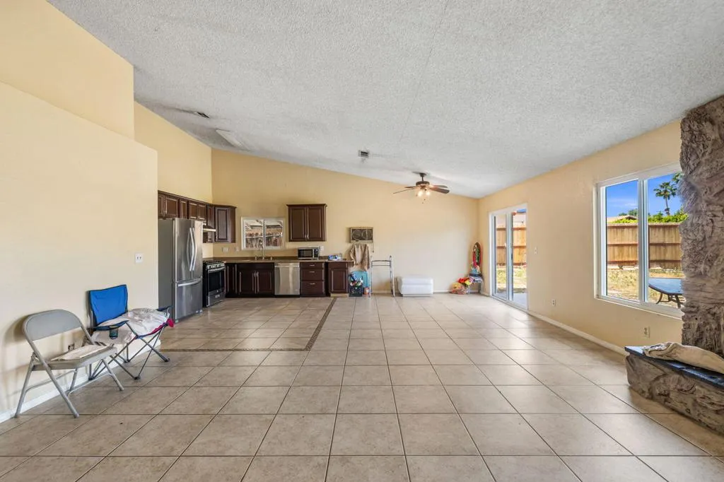 68110 Empalmo Road, Cathedral City, California 92234 home-pic-15