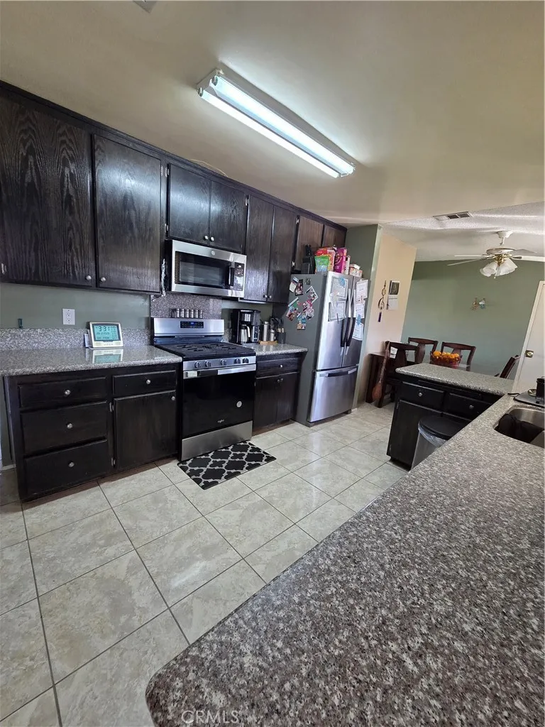 1181 Chestnut, Beaumont, California 92223 home-pic-6