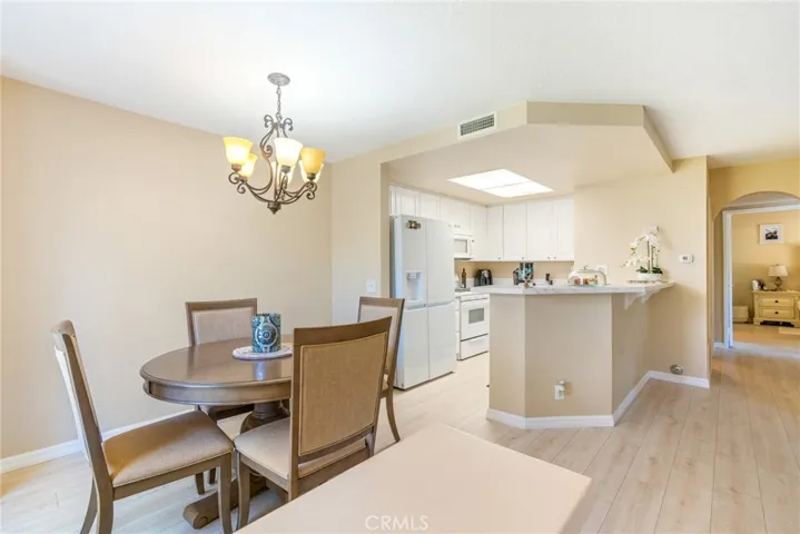 Dining/Kitchen