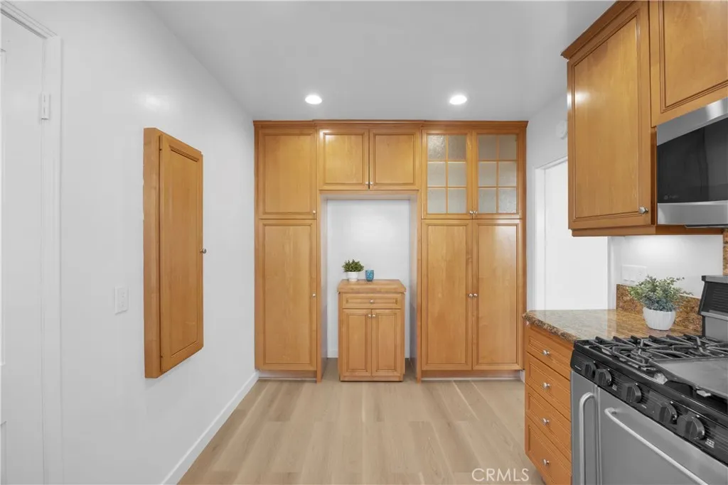 74 Argonne, Long Beach, California 90803 home-pic-44