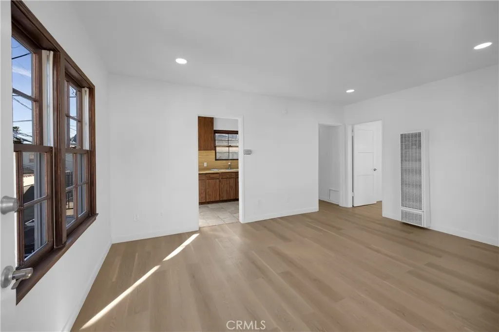 74 Argonne, Long Beach, California 90803 home-pic-33