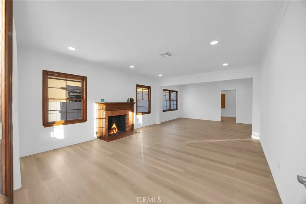 74 Argonne, Long Beach, California 90803 home-pic-60