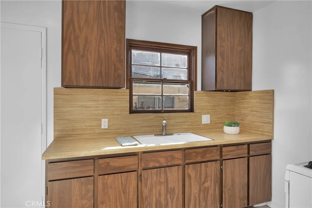 74 Argonne, Long Beach, California 90803 home-pic-36