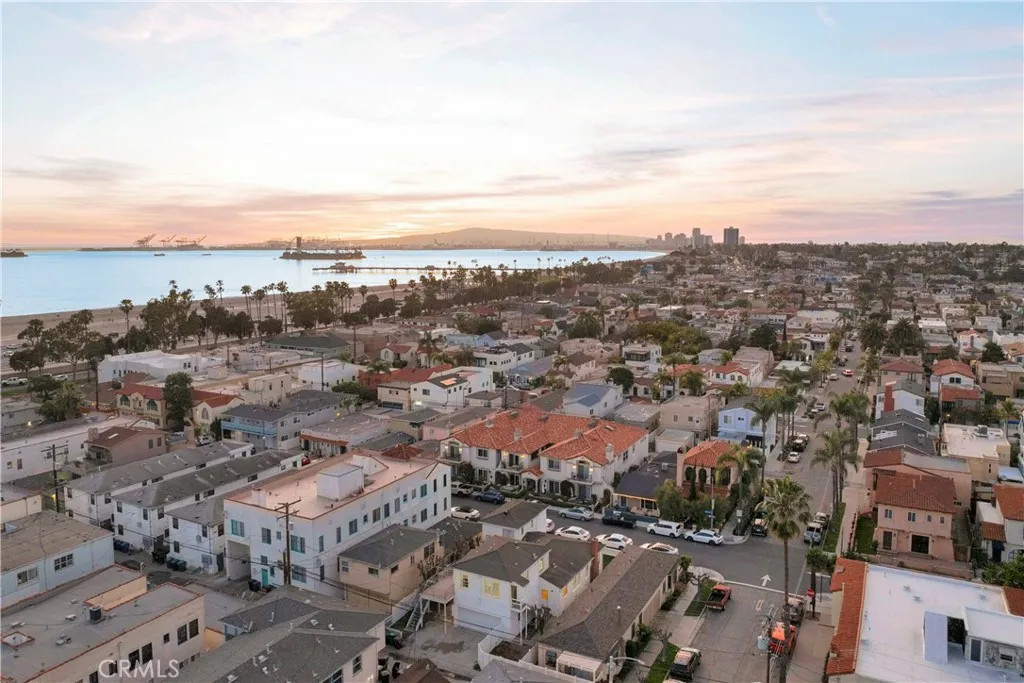 74 Argonne, Long Beach, California 90803 home-pic-13