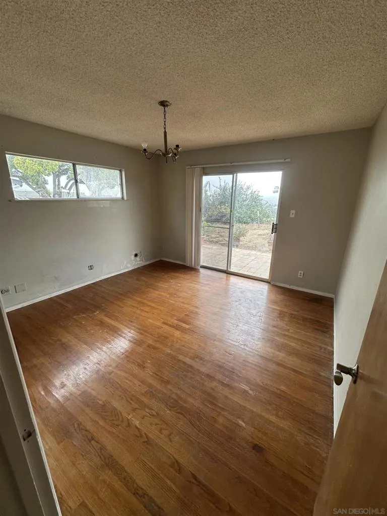 3246 Grand Ave, San Marcos, California 92078 home-pic-10